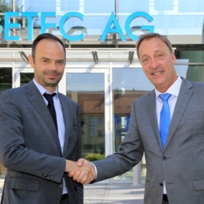 Bild vergrößern: GETEC-Vorstand Volker Schulz begrüßt Edouard Philippe, Bürgermeister der französischen Stadt Le Havre