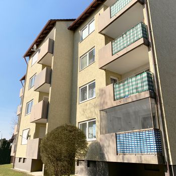Bild vergrößern: Bald wird auch dieses Wohngebäude der Dawonia in Dingolfing mit Green eHeating ausgestattet sein (Quelle: Dawonia)