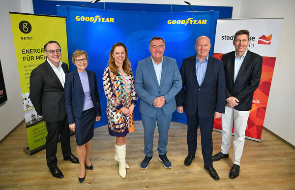 Bild vergrößern: Press conference GETEC, Goodyear, City of Hanau